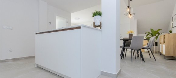 Bungalow de 3 dormitorios en San Miguel de Salinas, Spain No. 9381 15