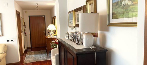 6 bedrooms Apartment in Perugia, Italy No. 359110 9