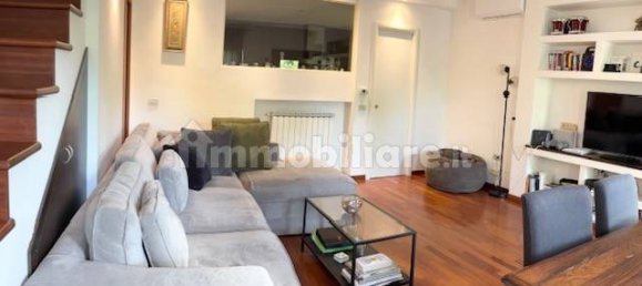 2 bedrooms Apartment in Rome, Italy No. 320198 3