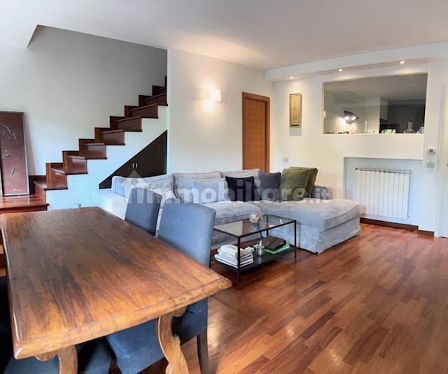 2 bedrooms Apartment in Rome, Italy No. 320198