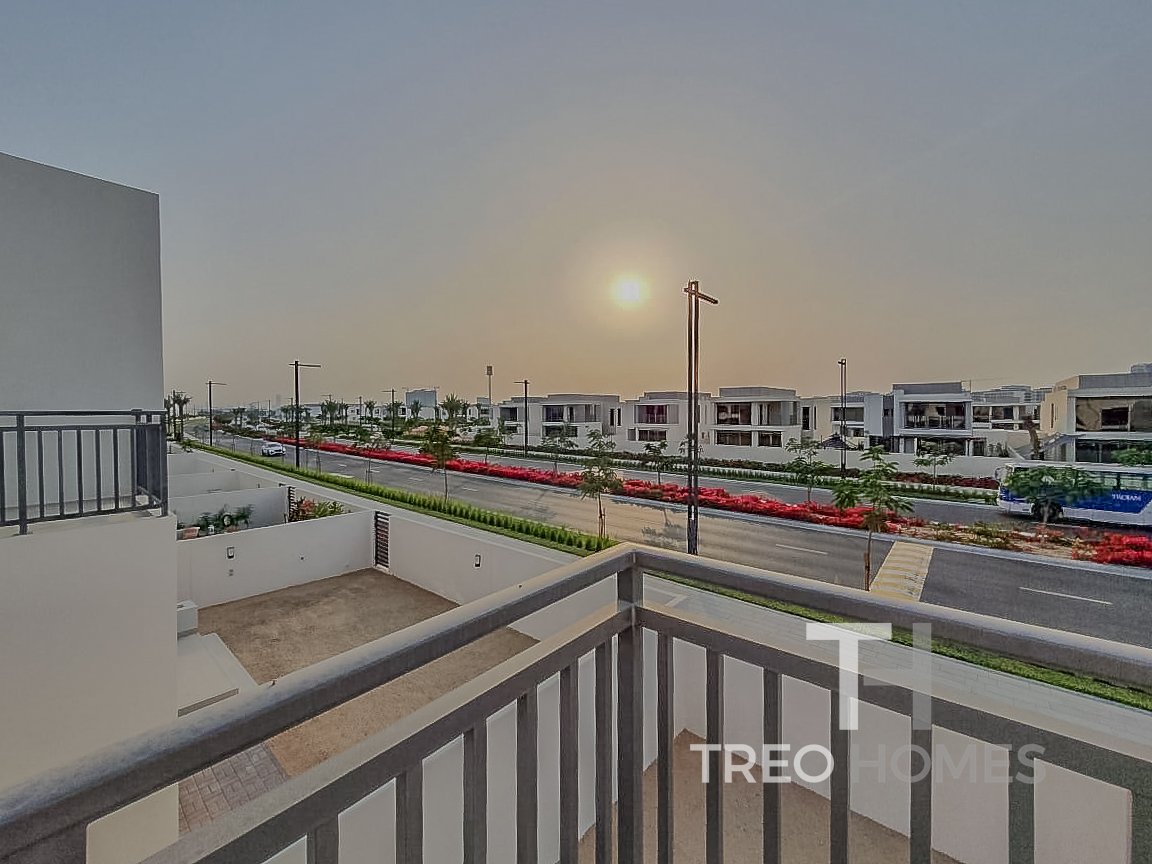 4 bedrooms Villa in Dubai Hills Estate, UAE No. 28774