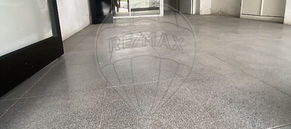 Gewerbliche Immobilie in Porto, Portugal 68m², Nr. 64911 3