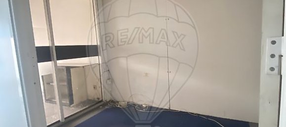 Gewerbliche Immobilie in Porto, Portugal 68m², Nr. 64911 4