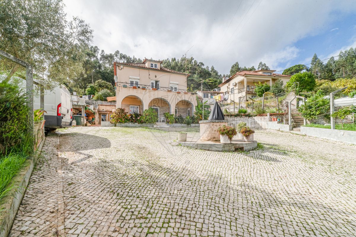 Casa de 7 dormitorios en Bucelas, Portugal No. 34972