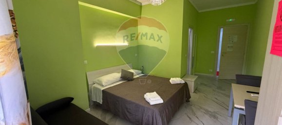 3 bedrooms Apartment in Rome, Italy No. 310972 13