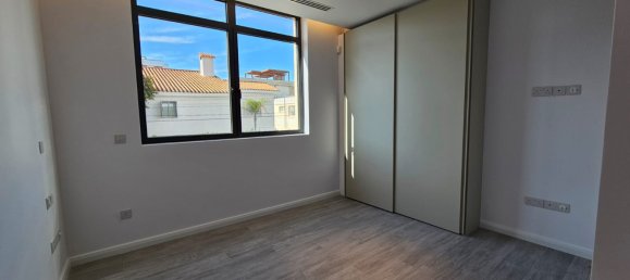 Apartamento de 2 dormitorios en Limassol, Cyprus No. 447 4