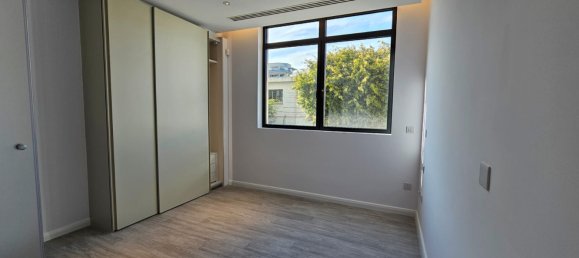 Apartamento de 2 dormitorios en Limassol, Cyprus No. 447 5