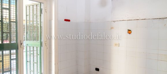 4 bedrooms Apartment in Naples, Italy No. 376488 17