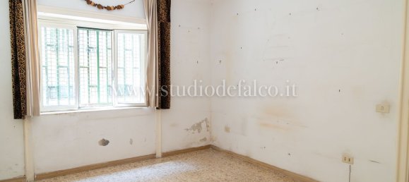 4 bedrooms Apartment in Naples, Italy No. 376488 22