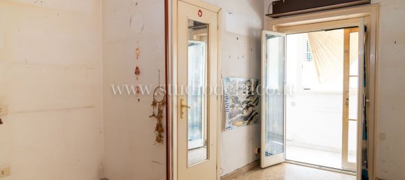 4 bedrooms Apartment in Naples, Italy No. 376488 12