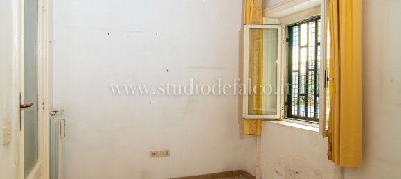 4 bedrooms Apartment in Naples, Italy No. 376488 10