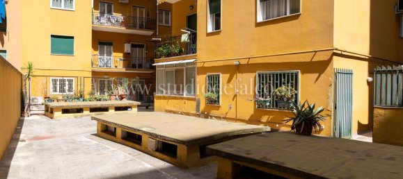 4 bedrooms Apartment in Naples, Italy No. 376488 5