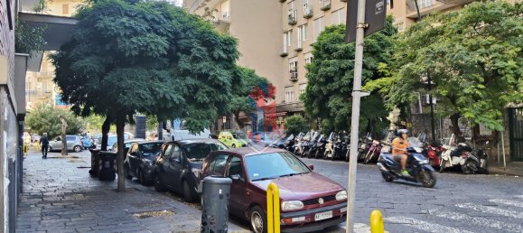 5 bedrooms Apartment in Naples, Italy No. 371570 9