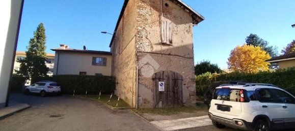 4 Schlafzimmer Haus in Merate, Italy, Nr. 141453 10