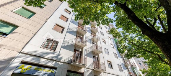 2 bedrooms Apartment in Milan, Italy No. 319934 40