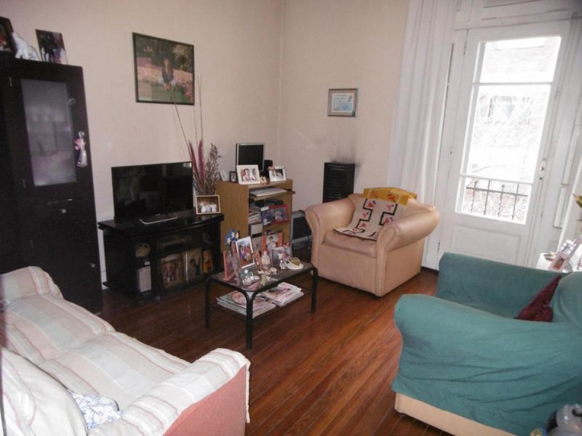 Apartamento de 2 dormitorios en Buenos Aires, Argentina No. 92566