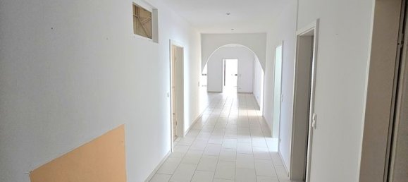 5 Schlafzimmer Wohnung in Offenbach, Germany, Nr. 146843 3