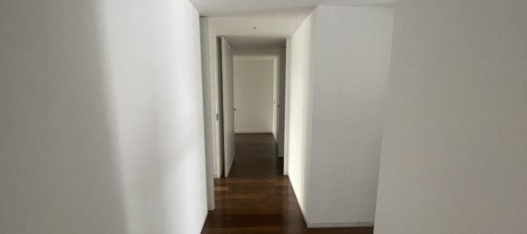 3 bedrooms Apartment in Porto, Portugal No. 132209 3