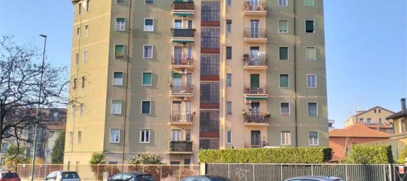 Apartamento de 2 habitaciónes en Cologno Monzese, Italy No. 7869 2