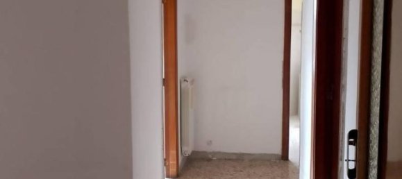 Квартира с 4 комнатами в Авеллино, Италия № 128872 6