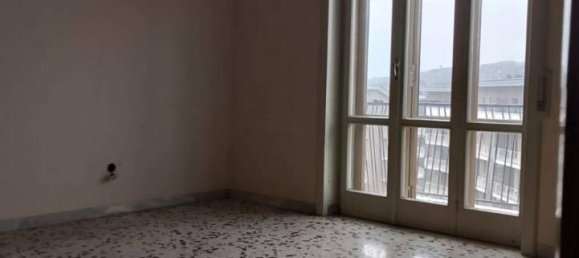 Квартира с 4 комнатами в Авеллино, Италия № 128872 3