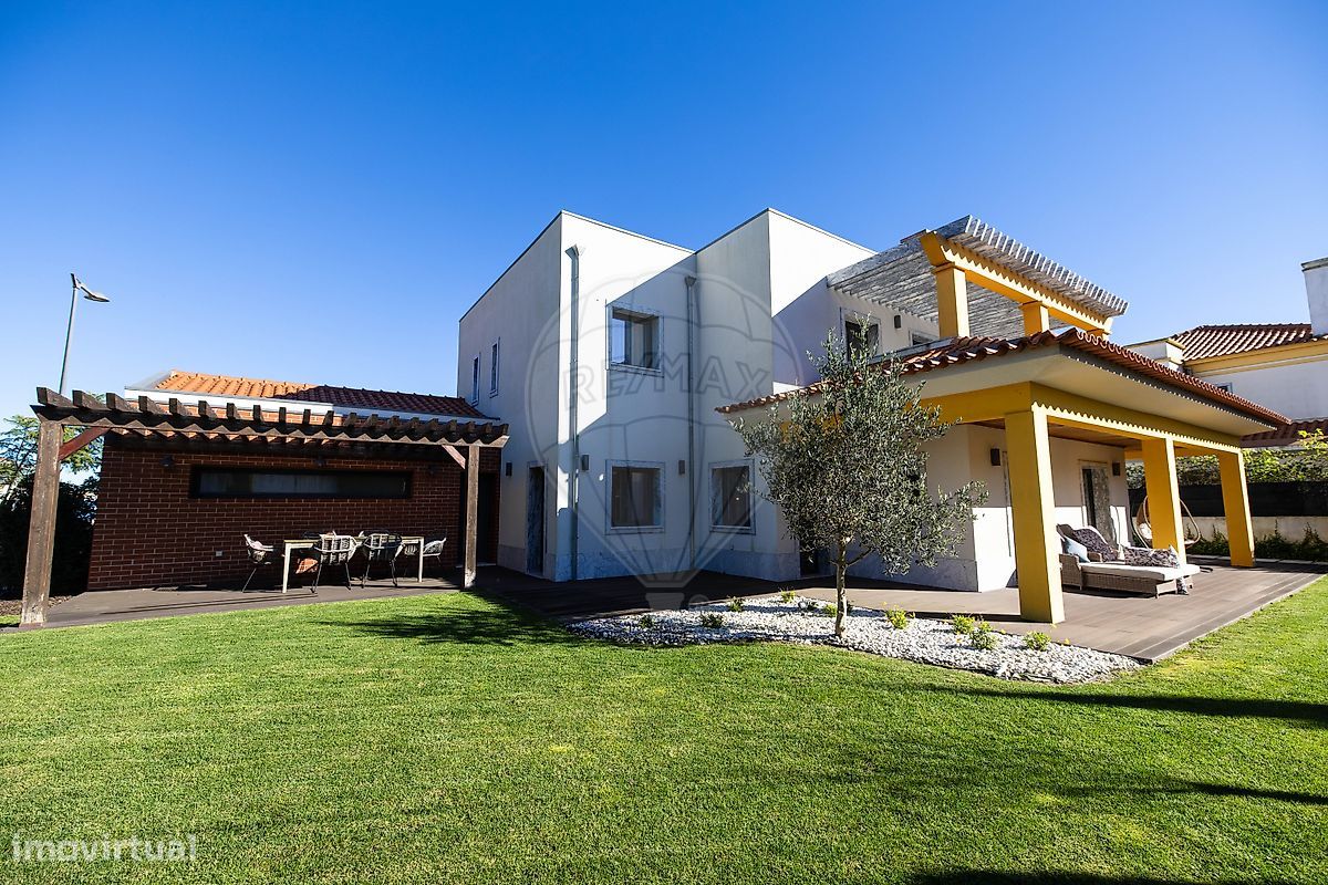 4 bedrooms House in Oeiras, Portugal No. 46523