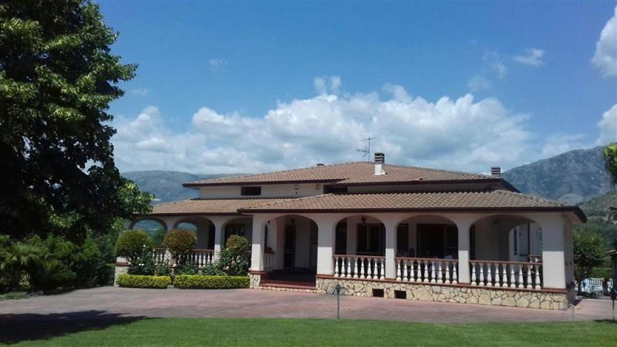 4 chambres Villa à Cassino, Italy No. 670