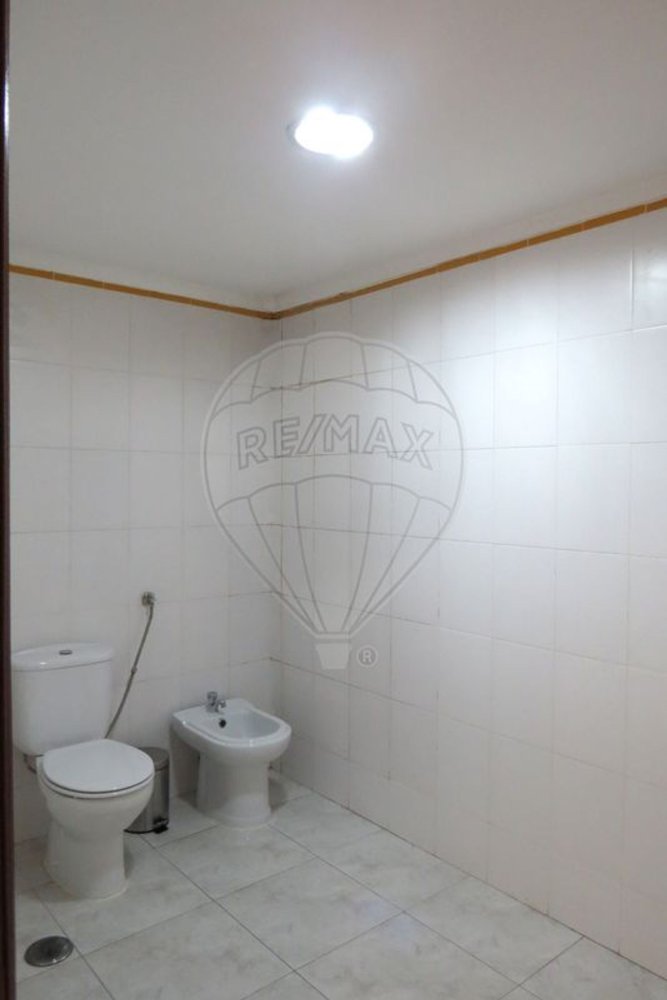  عقار تجاري في Odivelas, Portugal 66متر مربع رقم 82095