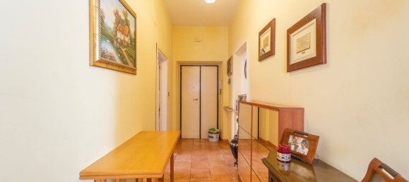 3 rooms Apartment in Ciampino, Italy No. 20021 21