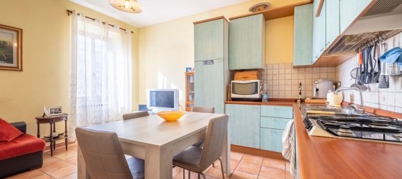 3 rooms Apartment in Ciampino, Italy No. 20021 2