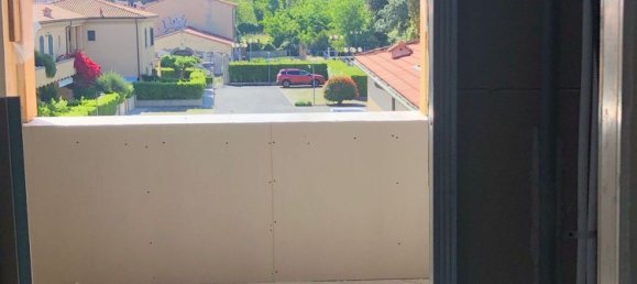 4-salle Appartement à Rosignano Marittimo, Italy No. 220157 12