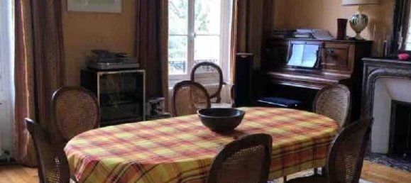 8 bedrooms House in Guyancourt, France No. 165942 5