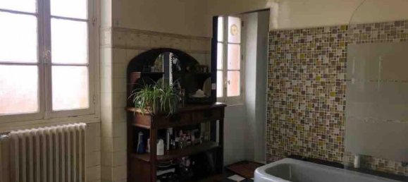 8 bedrooms House in Guyancourt, France No. 165942 7