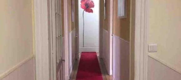 8 bedrooms House in Guyancourt, France No. 165942 4