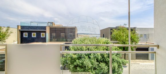 4 bedrooms House in Vila do Conde, Portugal No. 24105 2