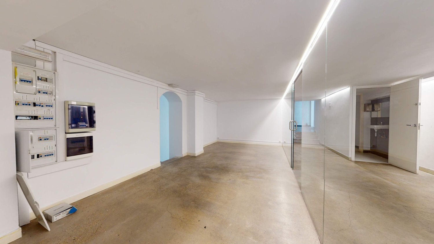 Коммерческая недвижимость 400м² в Сарагоса, Испания № 61497