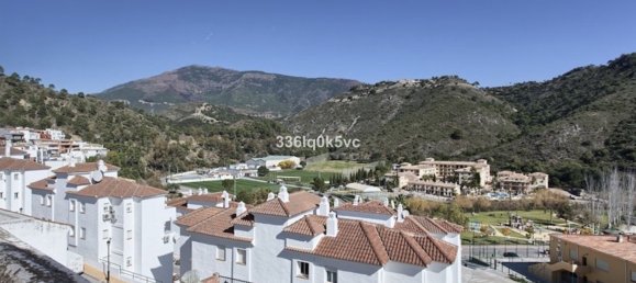 3 bedrooms Townhouse in Benahavis, Spain No. 151560 6