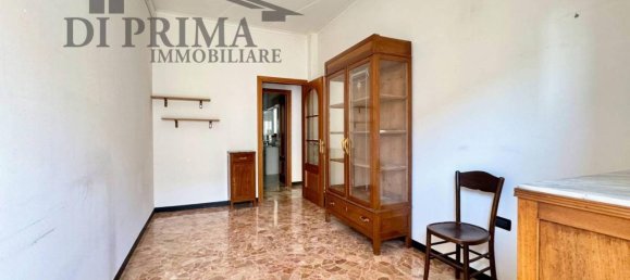 4 rooms Apartment in Genoa, Italy No. 65077 5