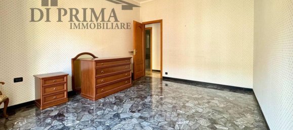 4 rooms Apartment in Genoa, Italy No. 65077 2