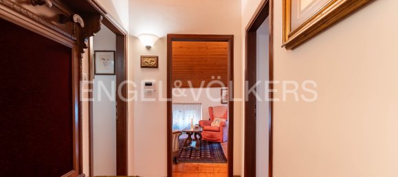 4 bedrooms Apartment in Trento, Italy No. 128398 9