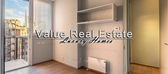 2 bedrooms Apartment in Milan, Italy No. 291806 14
