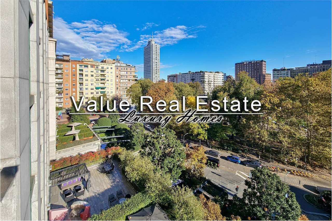 2 bedrooms Apartment in Milan, Italy No. 291806