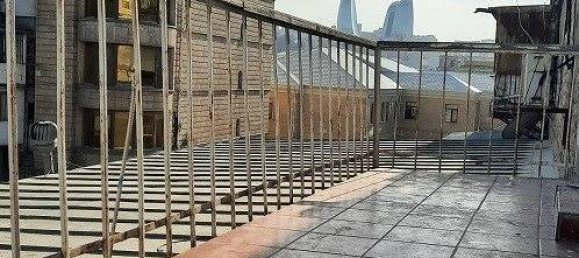 Escritório de 2 divisões em Baku, Azerbaijan N.º 84 22