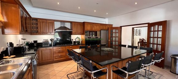 7 bedrooms Villa in Quarteira, Portugal No. 114432 2