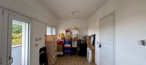Apartamento de 4 dormitorios en Genoa, Italy No. 335542 11