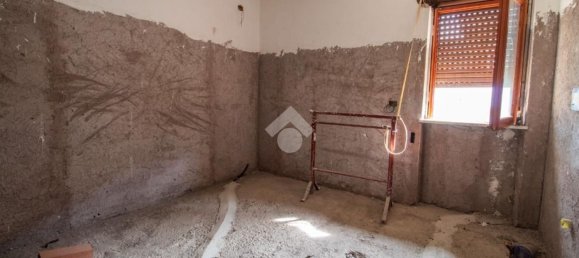 3 rooms Apartment in Cittaducale, Italy No. 286656 5