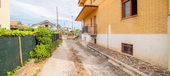 3 rooms Apartment in Cittaducale, Italy No. 286656 9