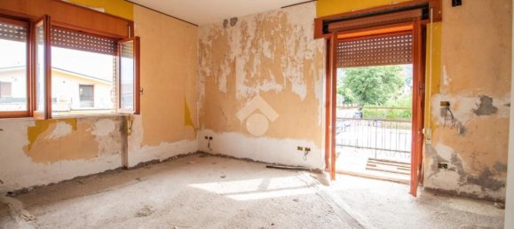 3 rooms Apartment in Cittaducale, Italy No. 286656 6