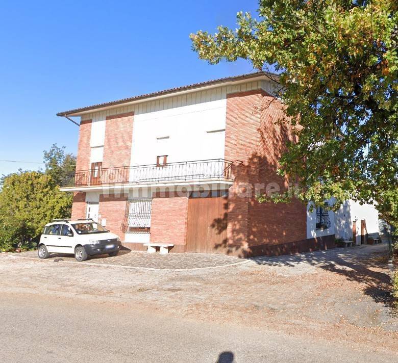 4 Schlafzimmer Haus in Monte Vidon Corrado, Italy, Nr. 344478