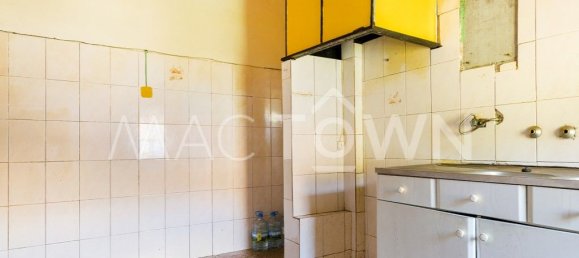 3 bedrooms Apartment in Lisbon, Portugal No. 329727 2